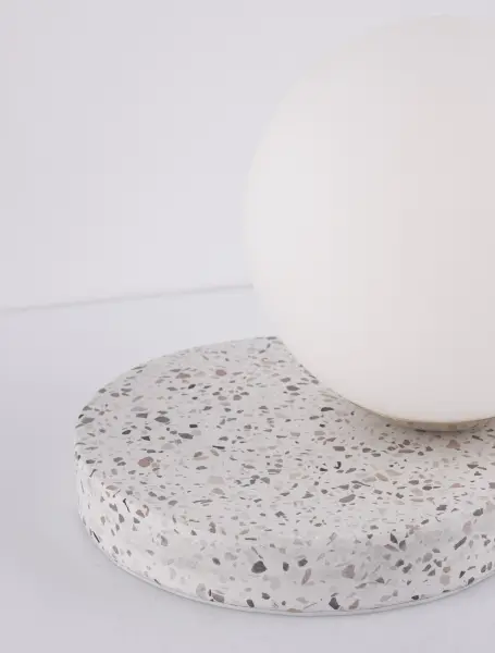 Stolové lampy -  Novaluce Dizajnová stolová lampa Beson